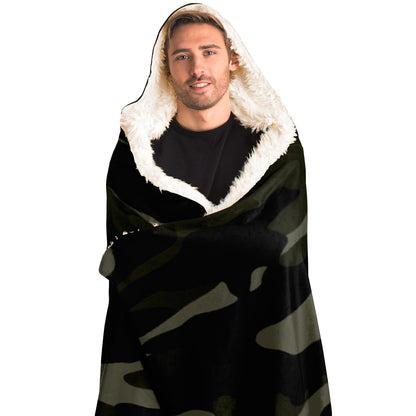 Dark Camouflage Pattern Plakat Hooded Blanket