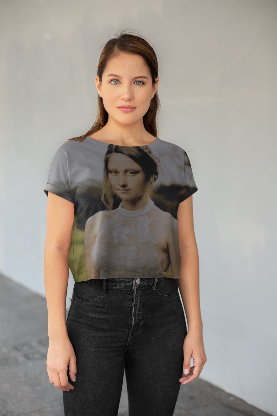 Mona Queen All-Over Print Crop Tee