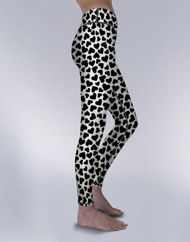 Virgin Teez Leggings Small Black Hearts Legging