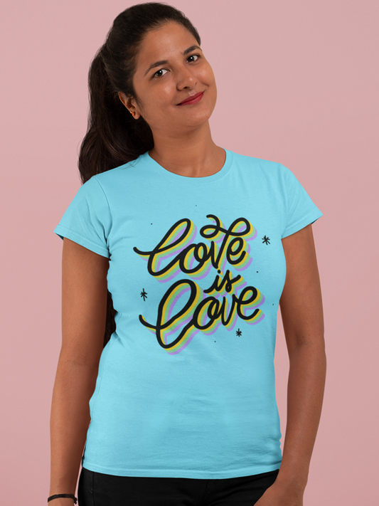 love is love Women T-shirt